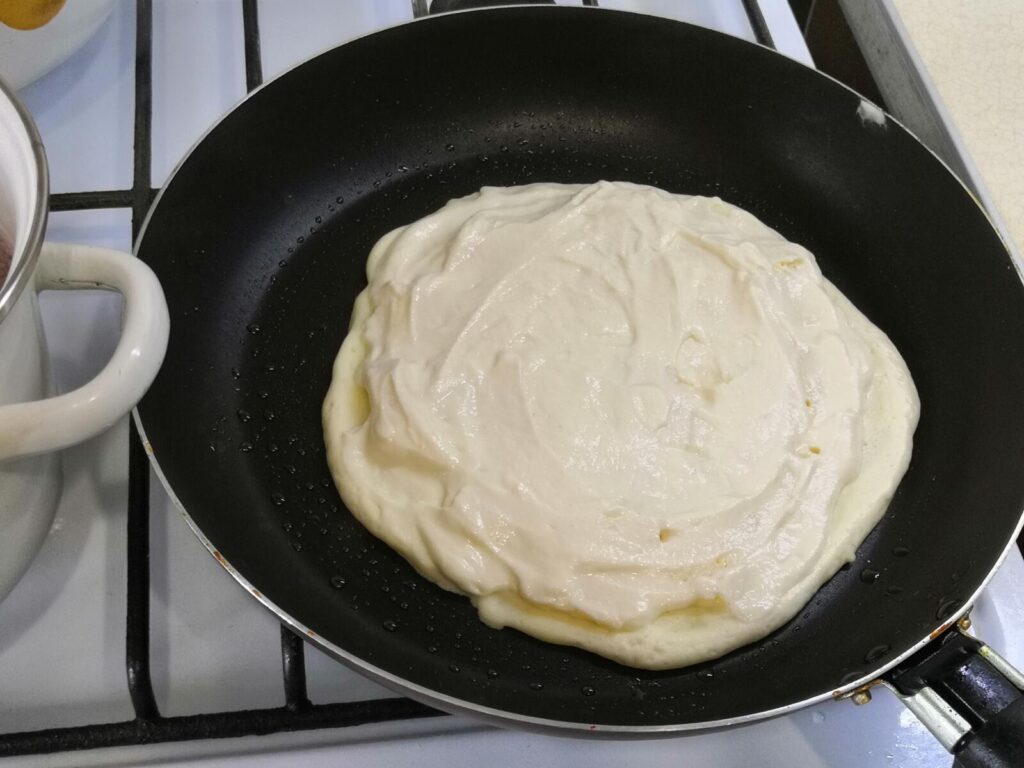 Просто, быстро и вкусно. Сырная ПП лепешка для сытного завтрака